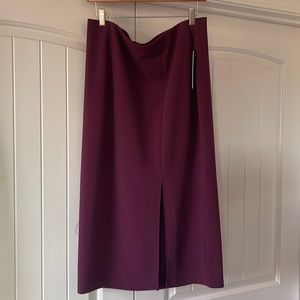 PRICE REDUCTION ***NWT Body-con skirt